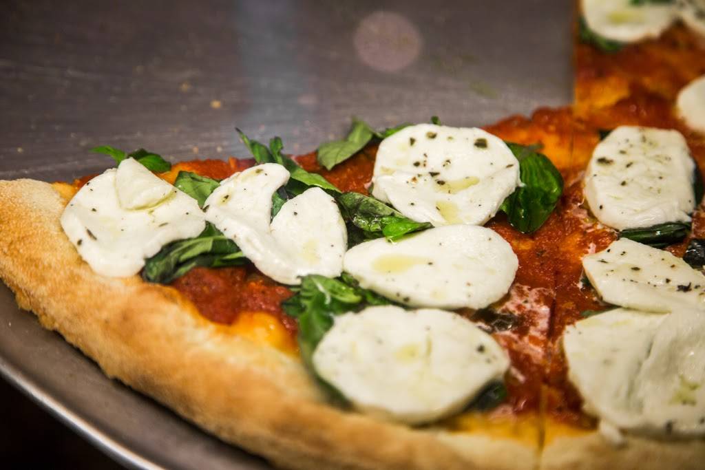 Scottos Rigatoni Grill | restaurant | 42395 Ryan Rd, Ashburn, VA 20148, USA | 7039574994 OR +1 703-957-4994