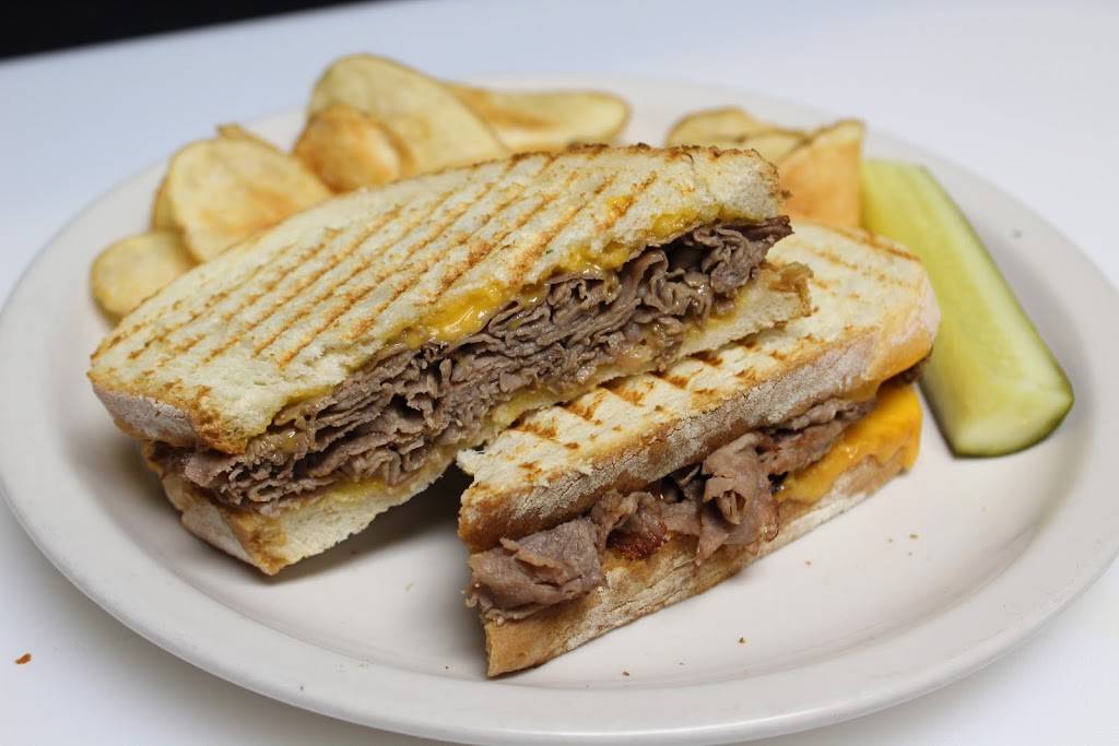 Cousins Pizza Pub | restaurant | 966 W Lake St, Roselle, IL 60172, USA | 6309808181 OR +1 630-980-8181