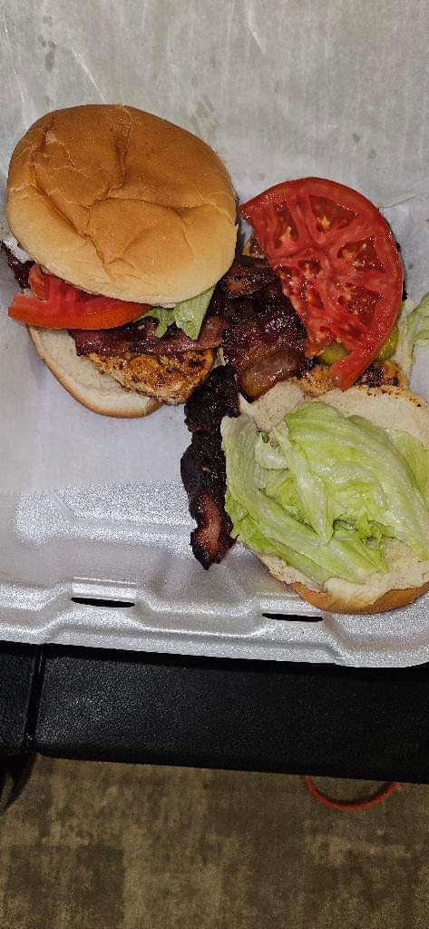 Move & Groove Underground Cafe | restaurant | 2501 Millers Ln, Shively, KY 40216, USA | 8126476525 OR +1 812-647-6525