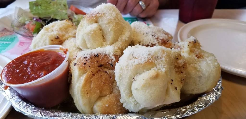 Fortunatos Italian Pizzeria | restaurant | 7700 Starkey Rd, Seminole, FL 33777, USA | 7273934500 OR +1 727-393-4500