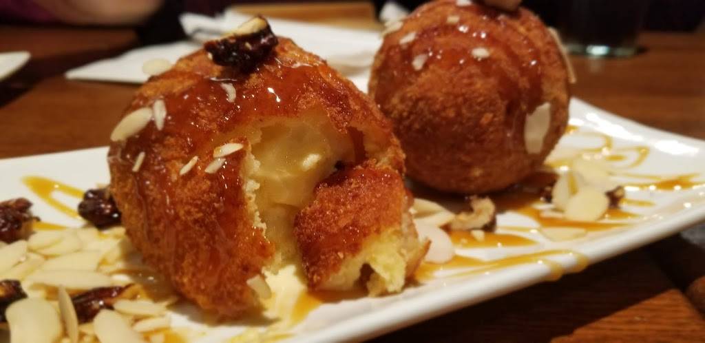 Red Hot Chilli Pepper | restaurant | 500 Davis St #102, Evanston, IL 60201, USA | 8475638085 OR +1 847-563-8085