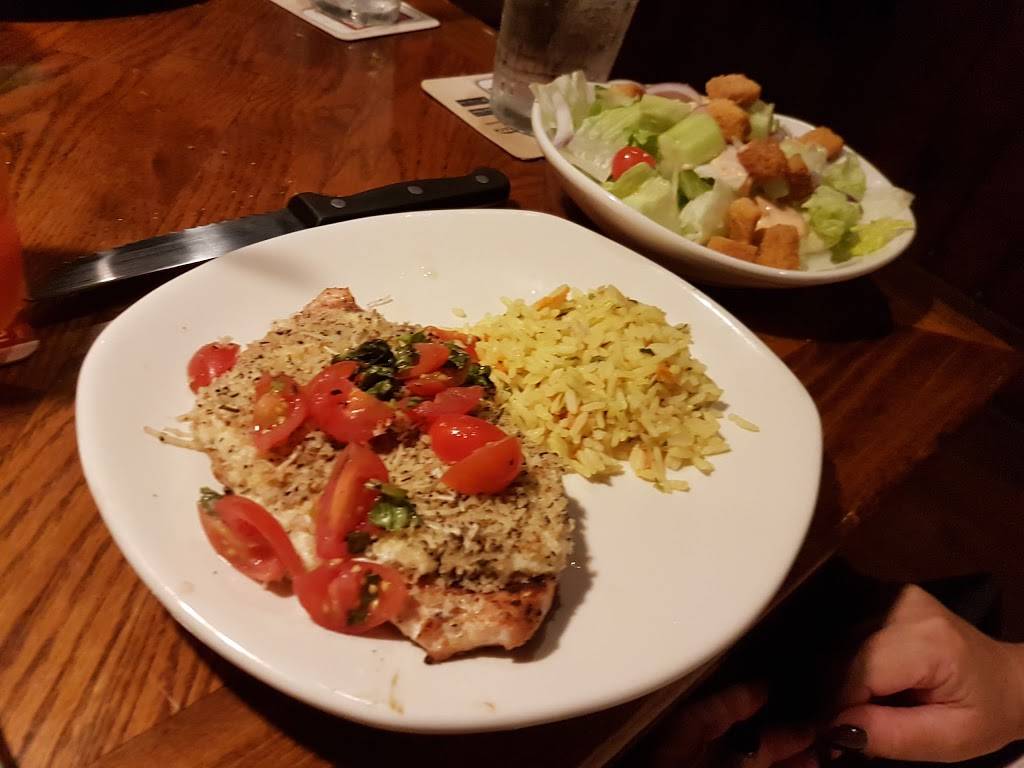 Outback Steakhouse | restaurant | 4910 Tamiami Trail N, Naples, FL 34103, USA | 2394347100 OR +1 239-434-7100