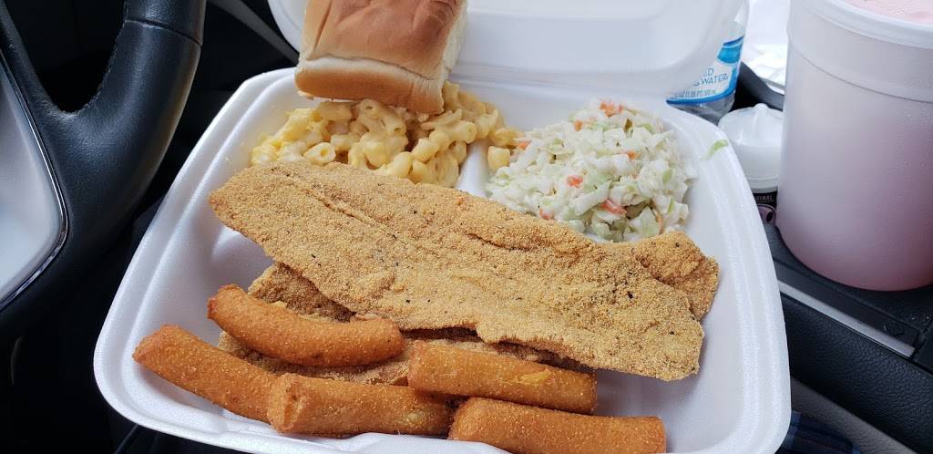 Lisas Chicken | restaurant | 2551 NE 28th St, Fort Worth, TX 76111, USA | 8177400022 OR +1 817-740-0022