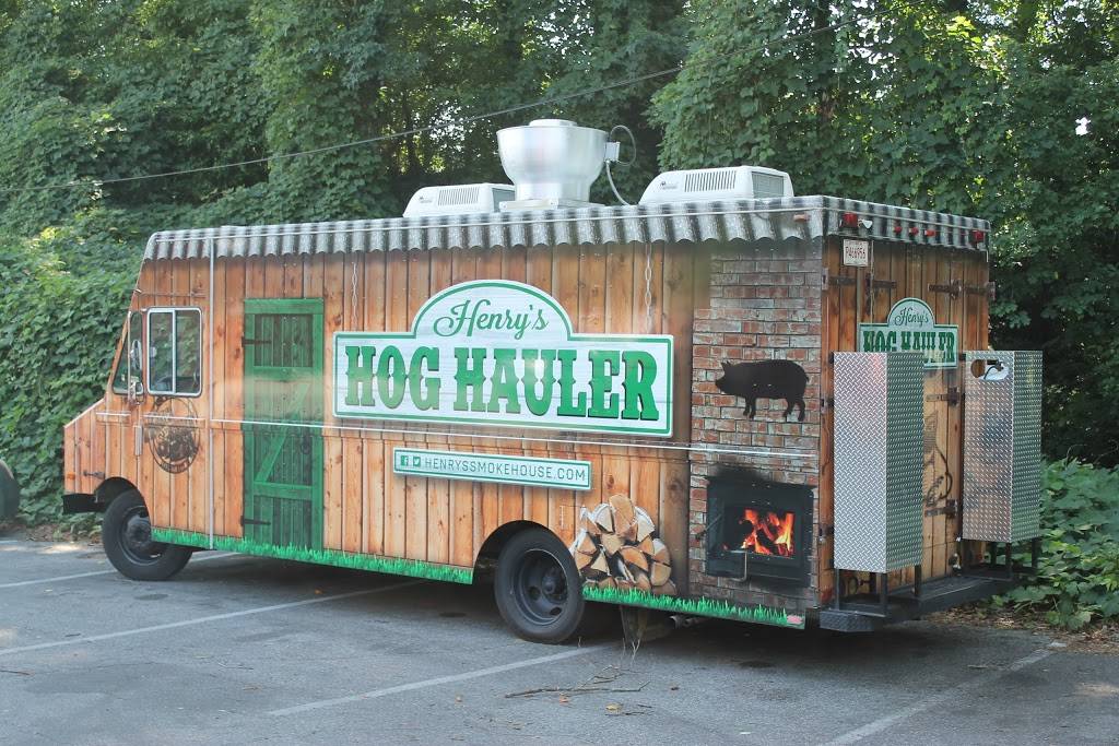 Henrys Smokehouse | restaurant | 240 Wade Hampton Blvd, Greenville, SC 29609, USA | 8642327774 OR +1 864-232-7774