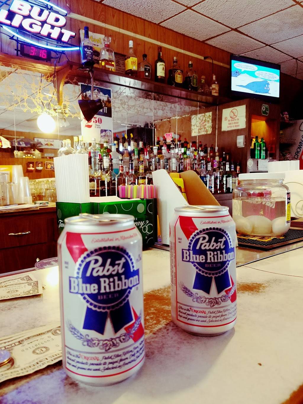 Roadhouse | restaurant | 310 Roadhouse St, Potosi, WI 53820, USA | 6087632208 OR +1 608-763-2208