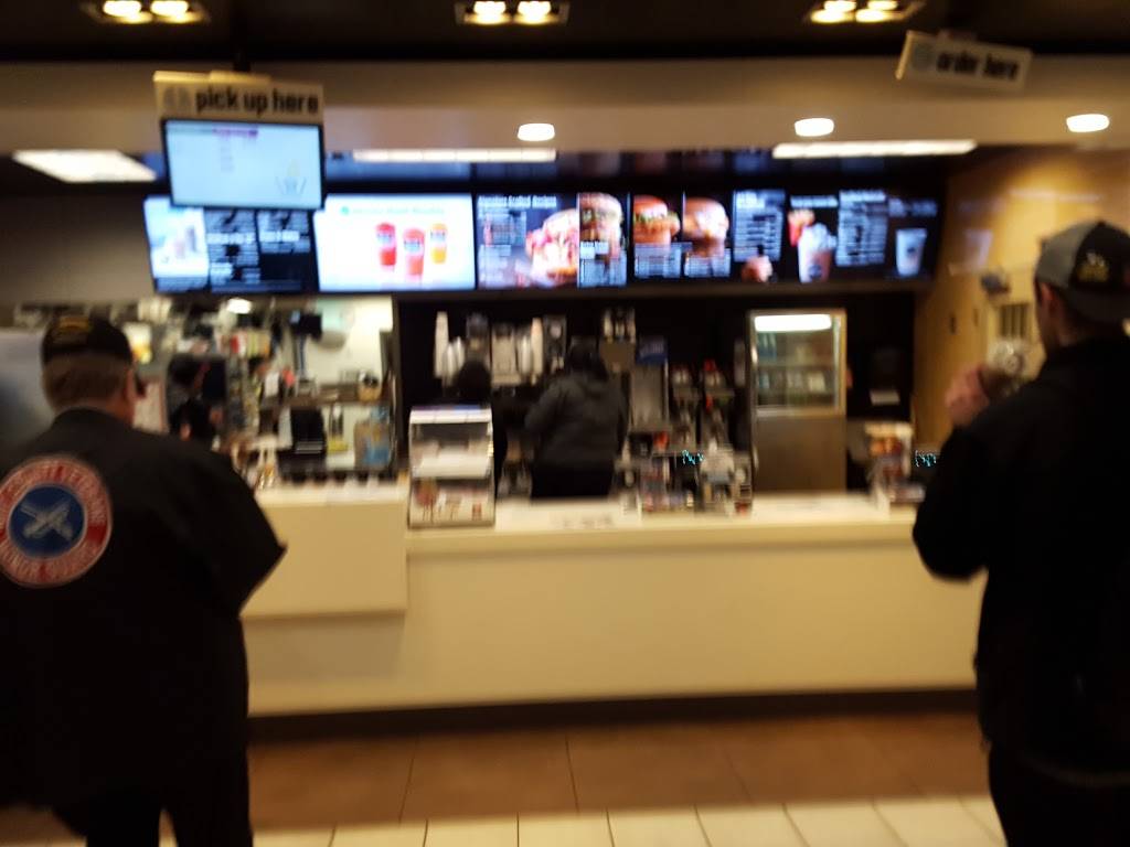 McDonalds | cafe | 4315 Lake Michigan Dr, Walker, MI 49534, USA | 6164538490 OR +1 616-453-8490