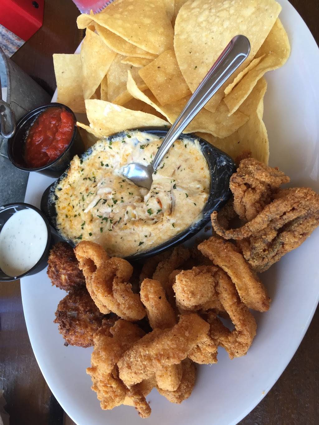 Joes Crab Shack | restaurant | 504 E River St, Savannah, GA 31401, USA | 9122321830 OR +1 912-232-1830