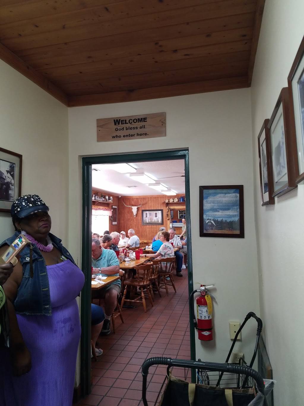 Farmers Market Restaurant Buffet | restaurant | 522 N Market Blvd, Webster, FL 33597, USA | 3525691220 OR +1 352-569-1220