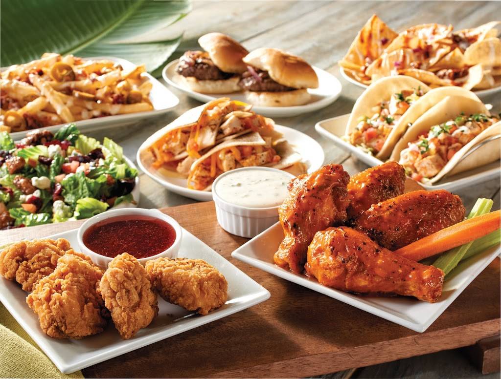 Hurricane Grill & Wings | meal takeaway | 8017 Plaza del Lago Dr Ste 107, Estero, FL 33928, USA | 2394981536 OR +1 239-498-1536