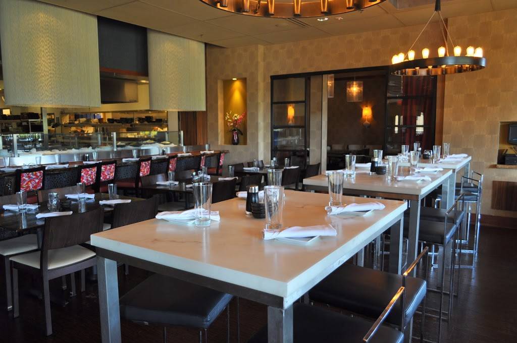 Dragonfly Robata Grill & Sushi | restaurant | 7972 Via Dellagio Way, Orlando, FL 32819, USA | 4073703359 OR +1 407-370-3359