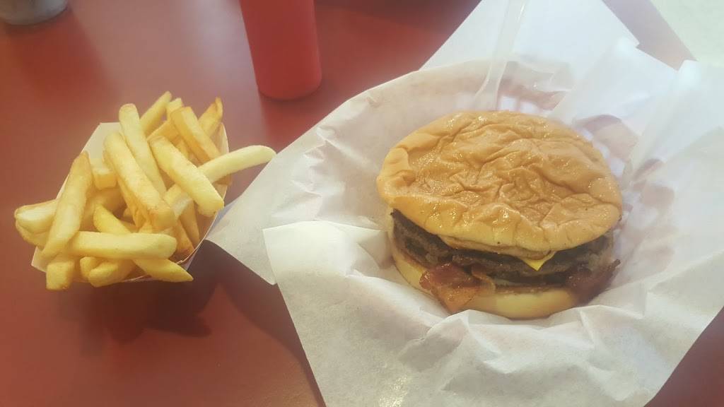 Theos Drive Inn | restaurant | 2626 E Main St, Grand Prairie, TX 75050, USA | 9722623309 OR +1 972-262-3309