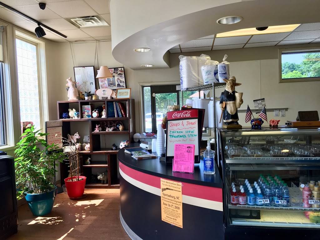 Bubbas BBQ Bash | restaurant | 827 W Blackstock Rd, Spartanburg, SC 29301, USA | 8645827487 OR +1 864-582-7487