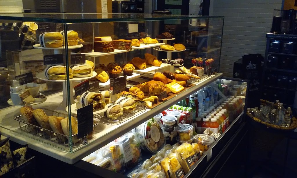 Starbucks | cafe | 6950 N Military Trl #1, Boca Raton, FL 33487, USA | 5619999092 OR +1 561-999-9092