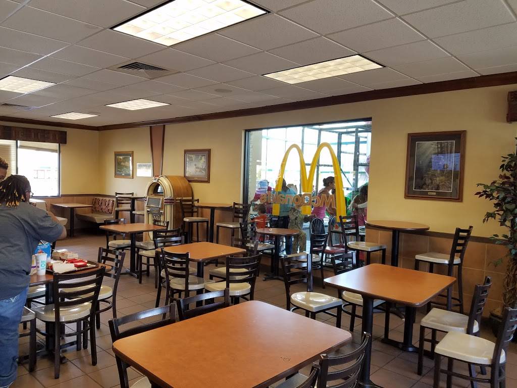 McDonalds | cafe | 5515 SE Abshier Blvd, Belleview, FL 34420, USA | 3523075726 OR +1 352-307-5726