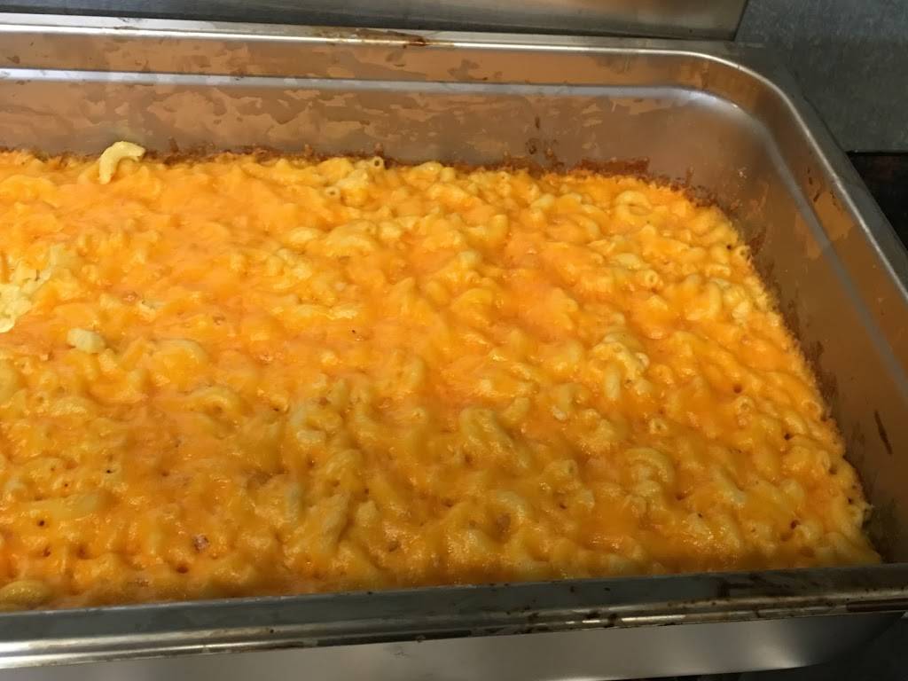 Southern Comfort & More | restaurant | 2955 Seven Mile E, Detroit, MI 48234, USA | 3137317666 OR +1 313-731-7666