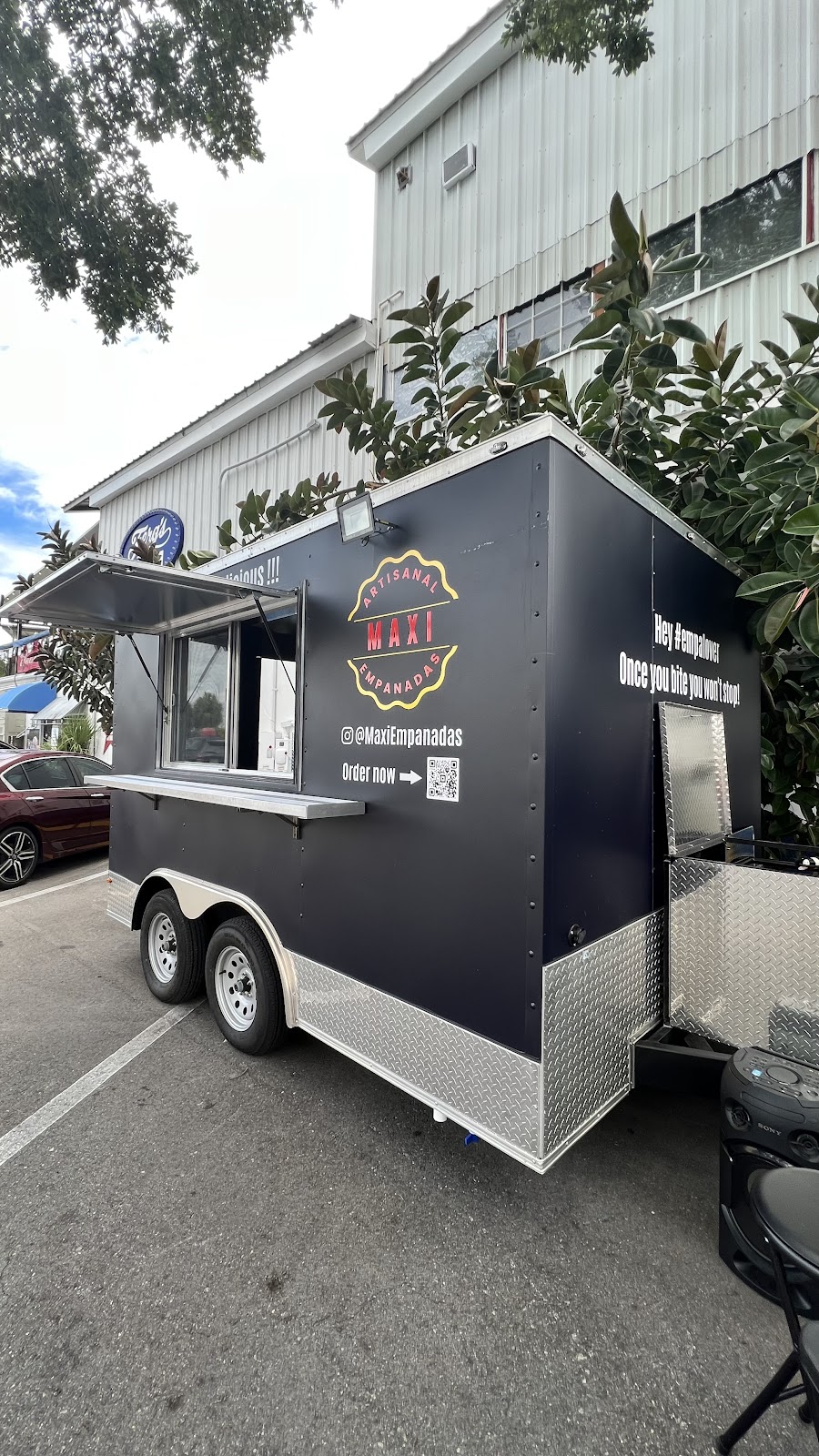 MAXI ARTISANAL EMPANADAS | restaurant | 1320 Central Ave, St. Petersburg, FL 33705, USA | 8608398846 OR +1 860-839-8846