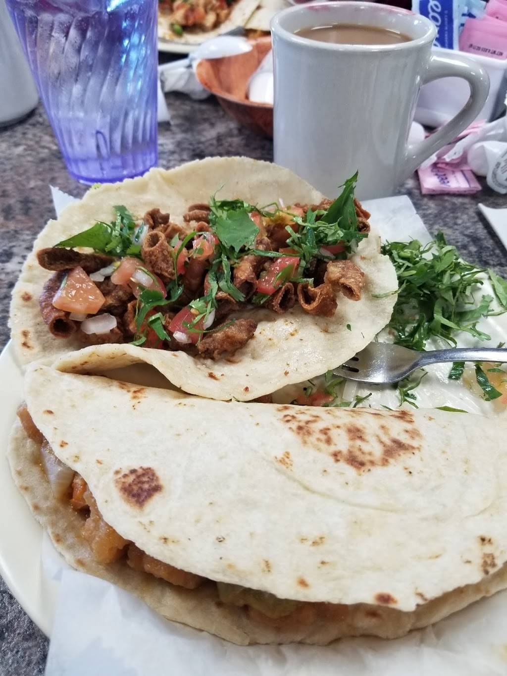 Taqueria El Rodeo De Jalisco | restaurant | 3802 Northwest Loop 410, San Antonio, TX 78229, USA | 2107336776 OR +1 210-733-6776