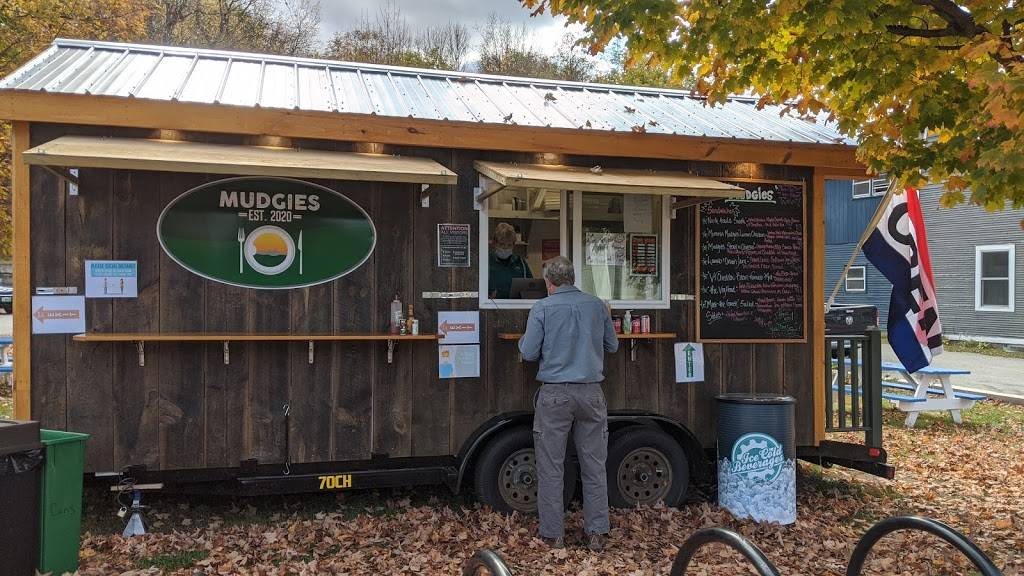 Mudgies Food Truck | restaurant | 2 Lower Main St E, Johnson, VT 05656, USA | 8023706514 OR +1 802-370-6514