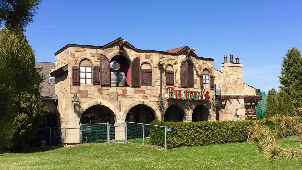 Filippas Tap & Barrel | restaurant | 45125 Mound Rd, Shelby Charter Twp, MI 48317, USA | 5862541311 OR +1 586-254-1311