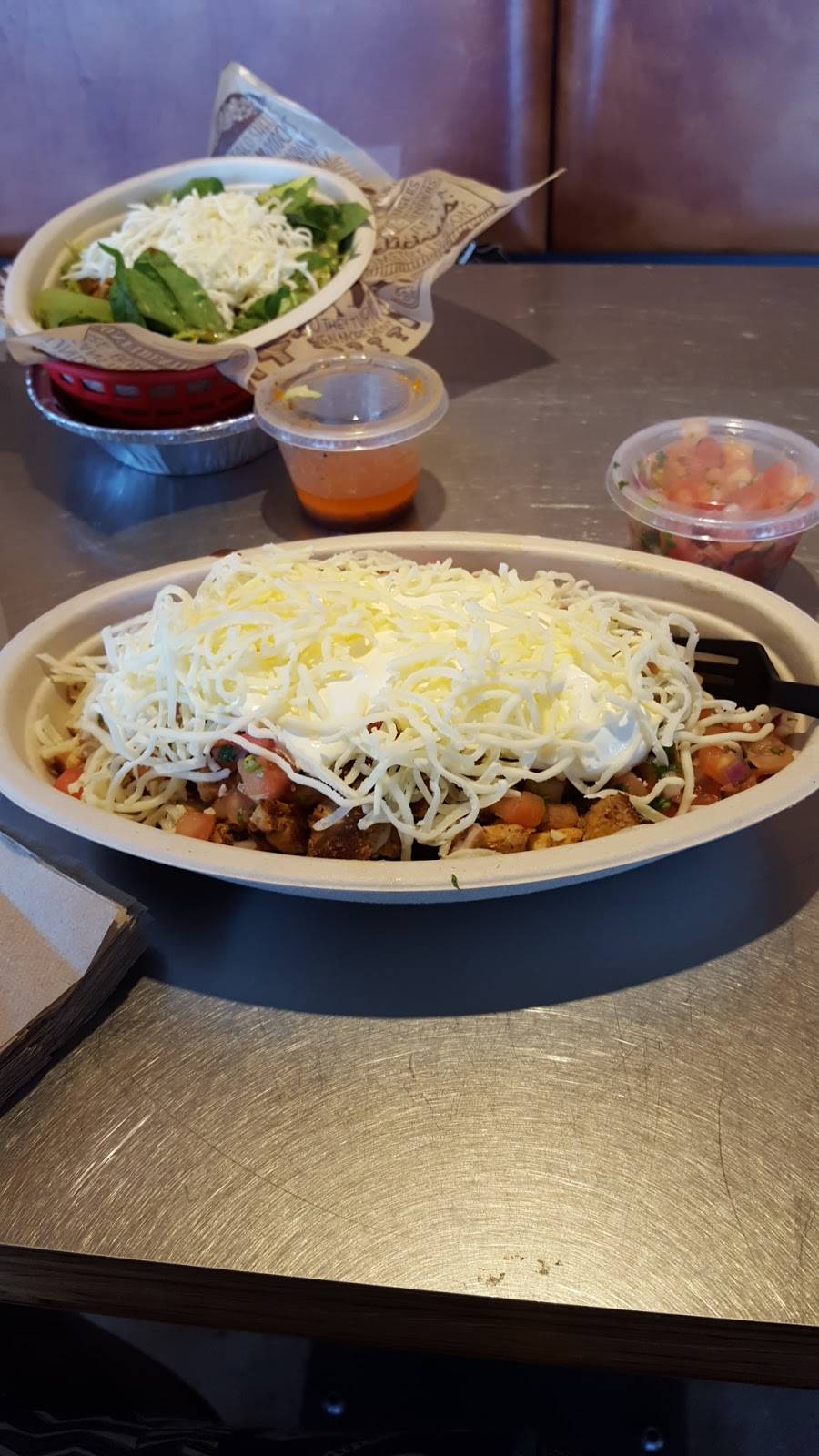Chipotle Mexican Grill | restaurant | 51 Warren St, Randolph, MA 02368, USA | 7819611806 OR +1 781-961-1806