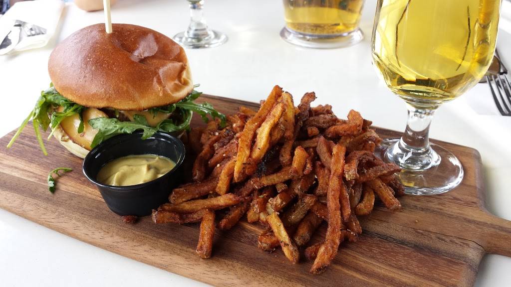 Quai 99 - Restaurant | restaurant | 99 Chemin de la Rive, Longueuil, QC J4H 4C9, Canada | 4506771727 OR +1 450-677-1727