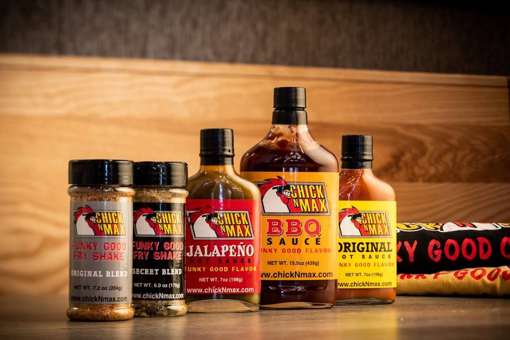 Chick N Max | restaurant | 352 S West St, Wichita, KS 67213, USA | 3168311286 OR +1 316-831-1286