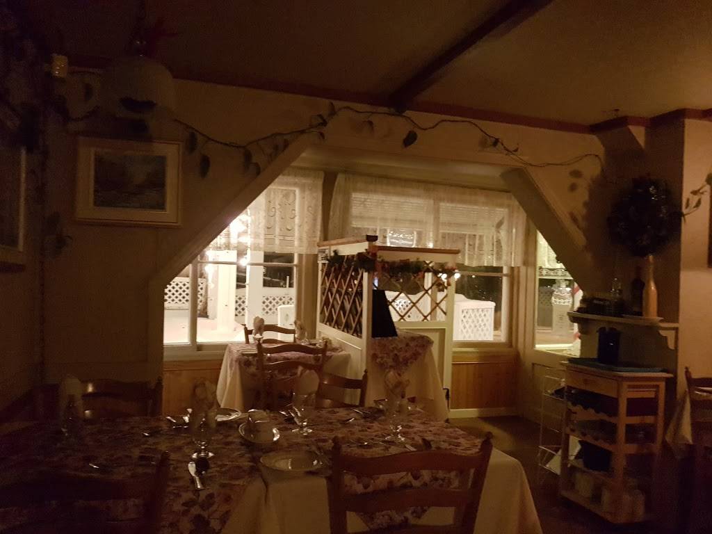 Restaurant & Auberge Chez Girard | restaurant | 18 Rue Principale O, Sainte-Agathe-des-Monts, QC J8C 1A3, Canada | 8193260922 OR +1 819-326-0922