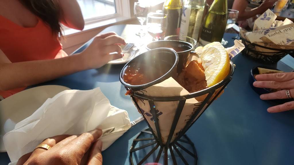 Bonito Boathouse Restaurant | restaurant | Bonito Dr, Fripp Island, SC 29920, USA | 8438381506 OR +1 843-838-1506