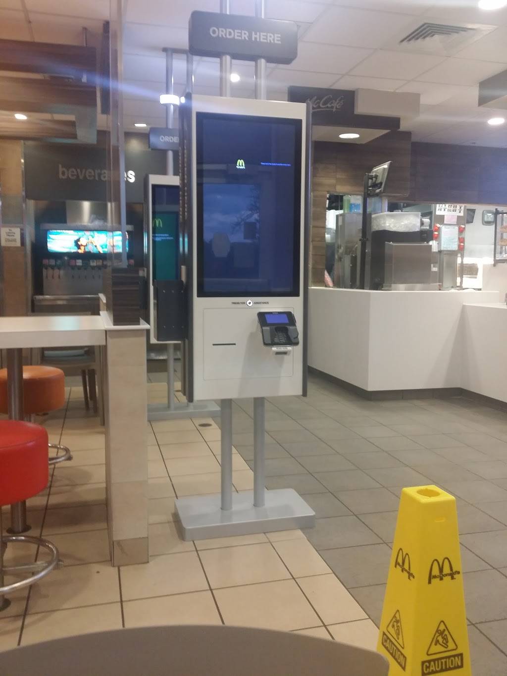 McDonalds | cafe | 16920 E Colonial Dr, Orlando, FL 32820, USA | 4075685085 OR +1 407-568-5085