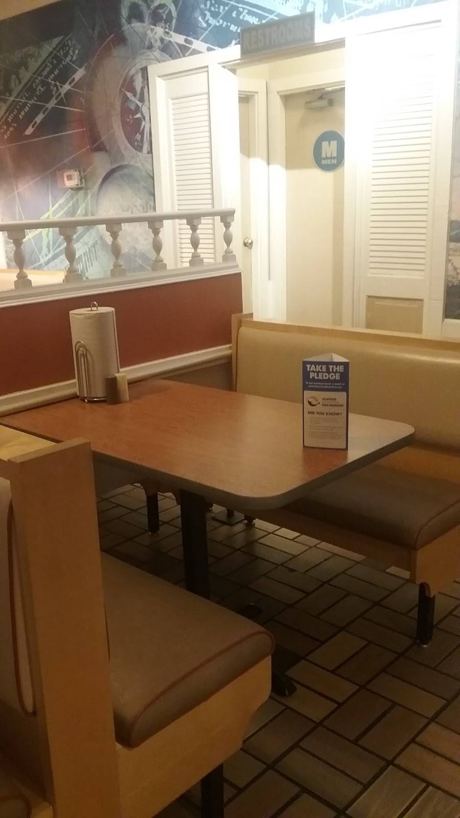 Captain Ds | restaurant | 1010 W McGalliard Rd, Muncie, IN 47303, USA | 7652891991 OR +1 765-289-1991