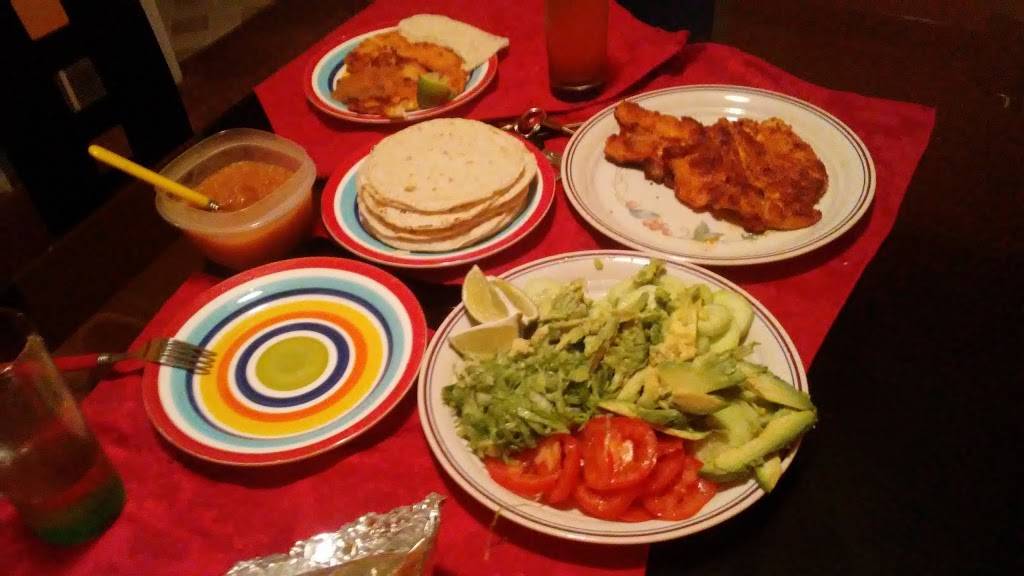 Pizza Hut | meal takeaway | 5376 Knight Arnold Rd, Memphis, TN 38115, USA | 9013661018 OR +1 901-366-1018