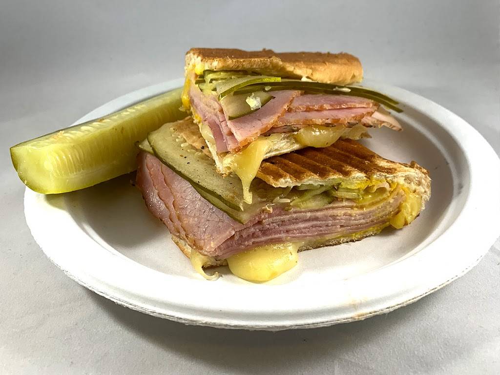 Shark Bites Deli | restaurant | 1740 E Venice Ave #19, Venice, FL 34292, USA | 9412442863 OR +1 941-244-2863