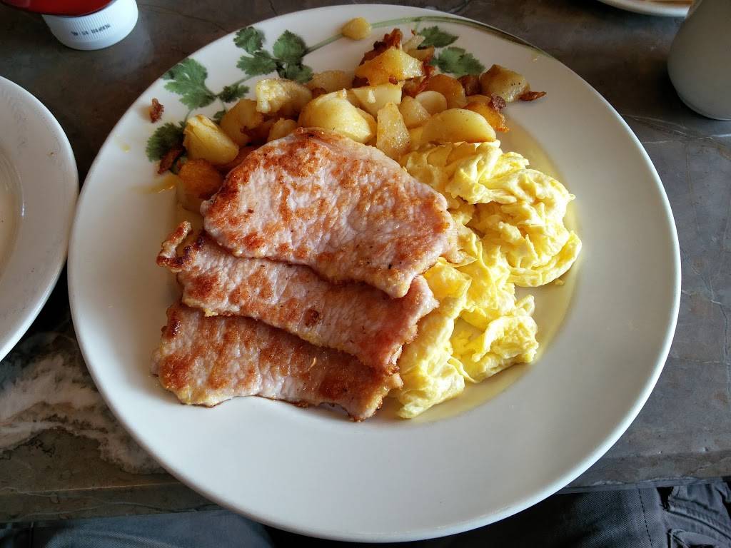 Dundas Street Grille | restaurant | 5238 Dundas St W, Etobicoke, ON M9B 1A9, Canada | 4162396244 OR +1 416-239-6244