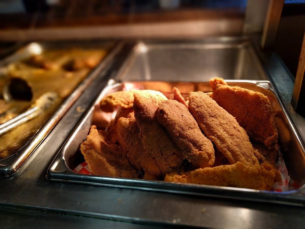 Mr. Catfish | restaurant | 1144 Airport Blvd, Austin, TX 78702, USA | 5125242020 OR +1 512-524-2020