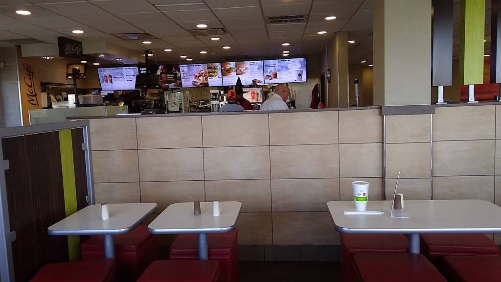 McDonalds | cafe | 500 E Nifong Blvd E, Columbia, MO 65201, USA | 5734422433 OR +1 573-442-2433