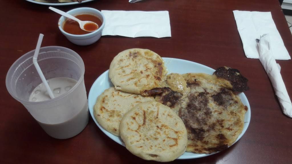 Tipicos El Encanto | restaurant | 8035 Snouffer School Rd, Gaithersburg, MD 20879, USA | 3017409641 OR +1 301-740-9641