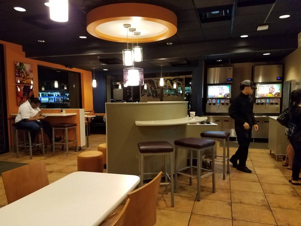 Taco Bell | meal takeaway | 18407 S Dixie Hwy, Miami, FL 33157, USA | 3052543914 OR +1 305-254-3914