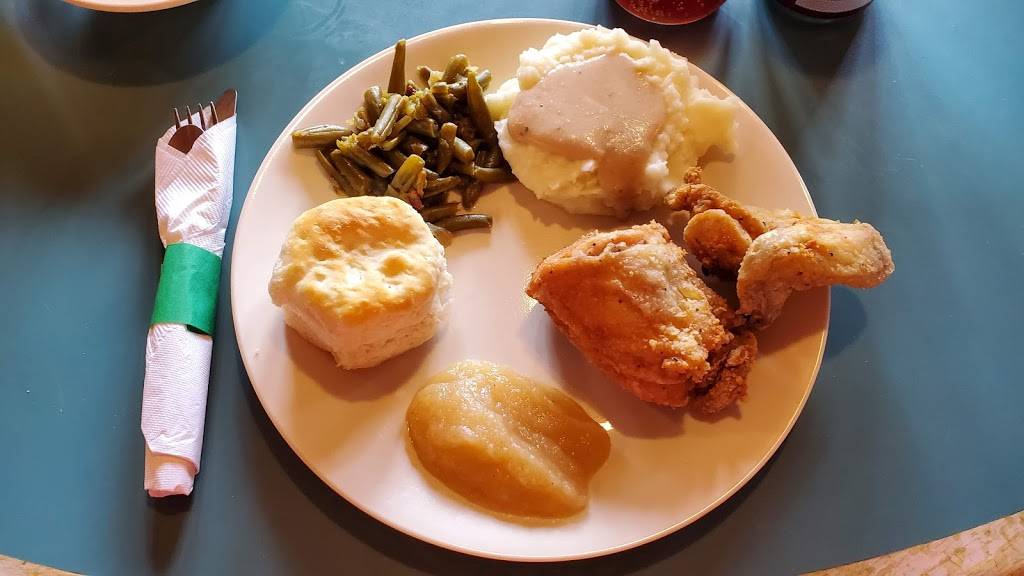 Claysville Store | restaurant | 5650 E Claysville Rd, Hartsburg, MO 65039, USA | 5736368443 OR +1 573-636-8443