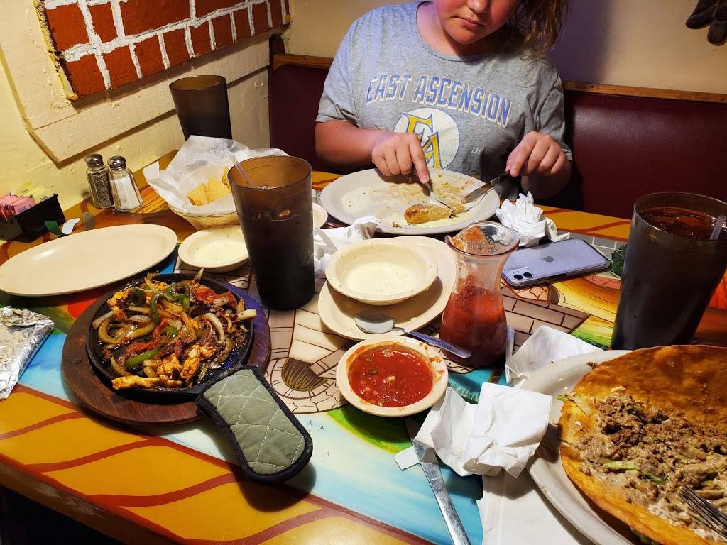 El Meskal | restaurant | 904 N Airline Hwy, Gonzales, LA 70737, USA | 2256442868 OR +1 225-644-2868