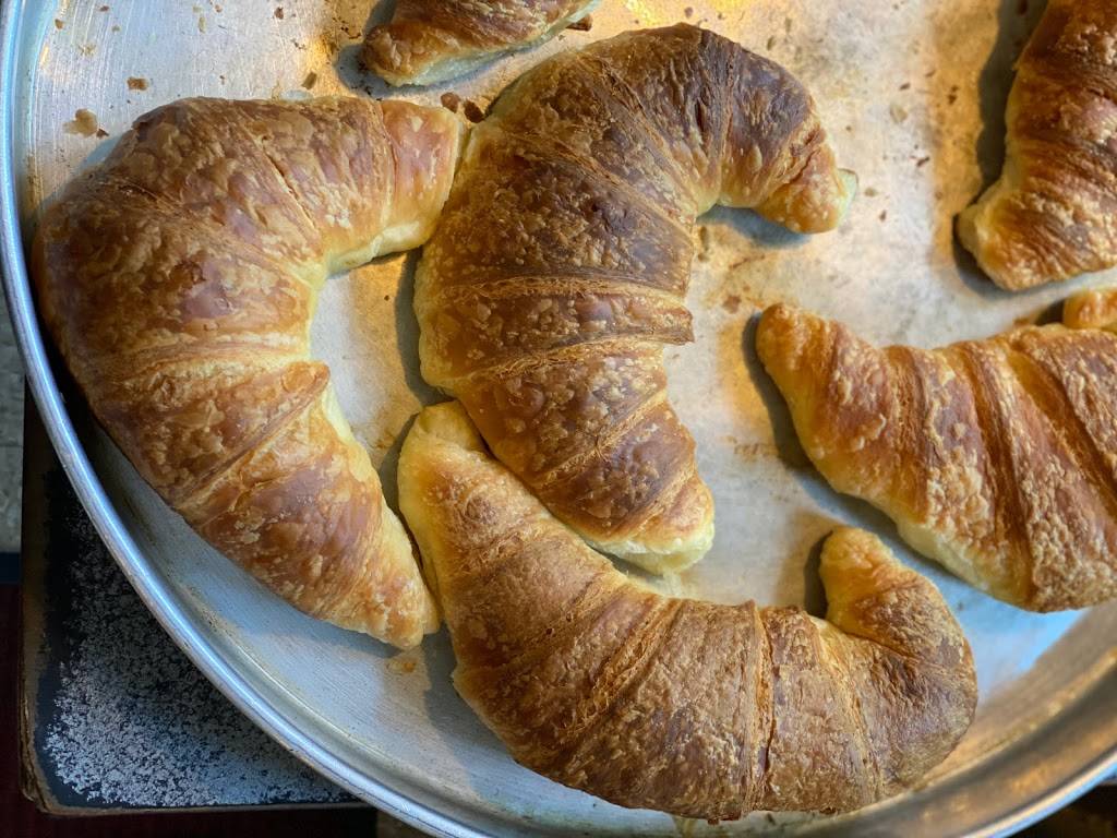 La Bonbonniere | restaurant | 28 8th Ave, New York, NY 10014, USA | 2127419266 OR +1 212-741-9266