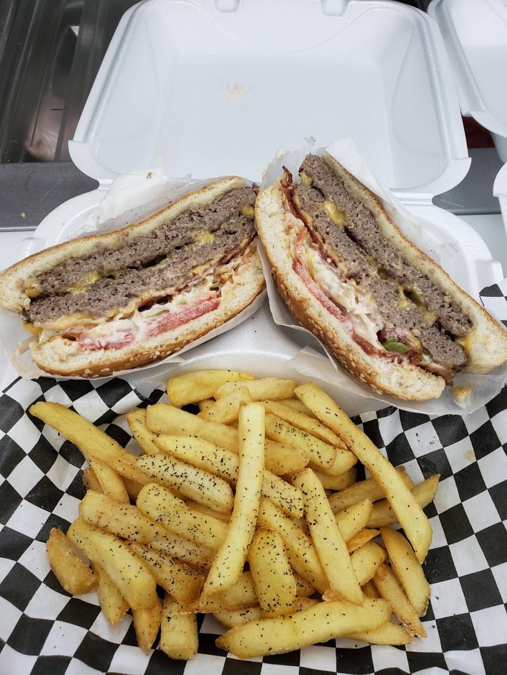 Gilberts Deli | restaurant | 1921 N. Federal Highway @B, Kwik Food Store, Boca Raton, FL 33432, USA | 5619953783 OR +1 561-995-3783