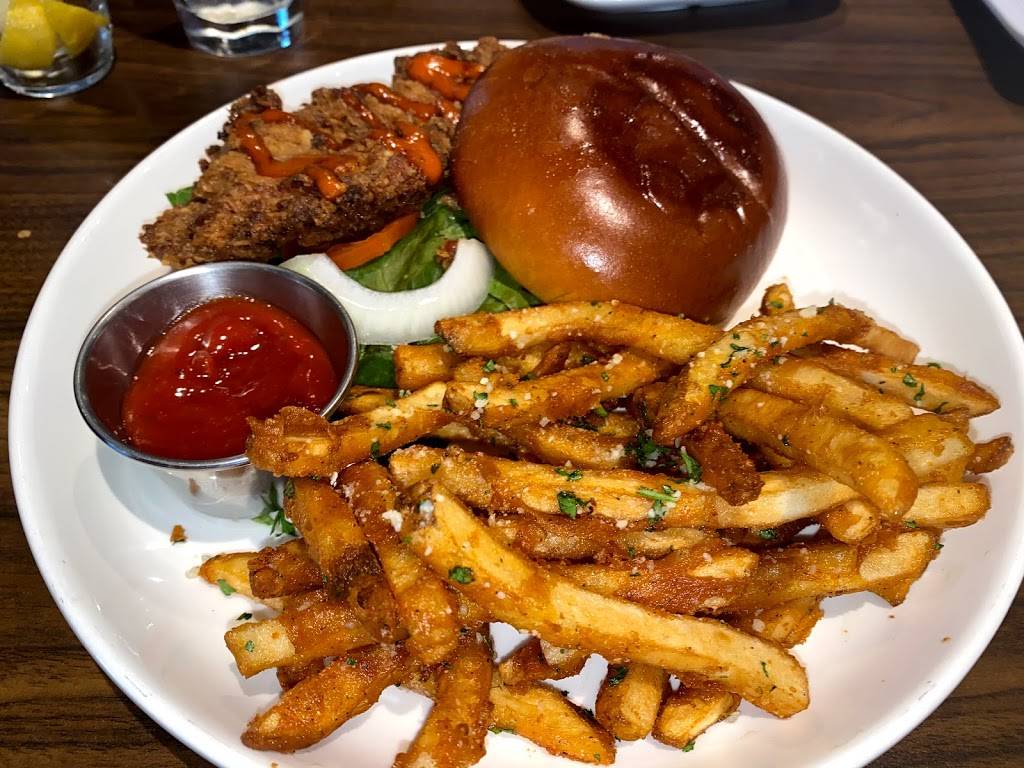 Olive + Twist Bar and Kitchen | restaurant | 2712 Richmond Ave, Houston, TX 77098, USA | 7133937337 OR +1 713-393-7337