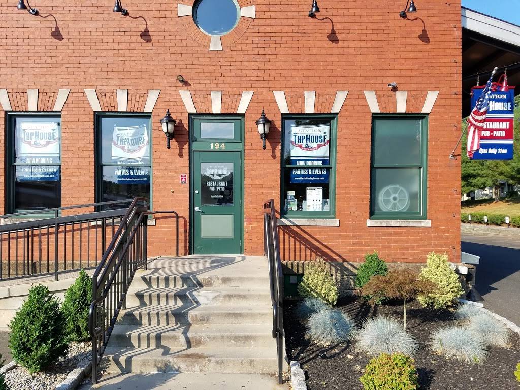 The Station Taphouse | restaurant | 194 W Ashland St, Doylestown, PA 18901, USA | 2153481663 OR +1 215-348-1663