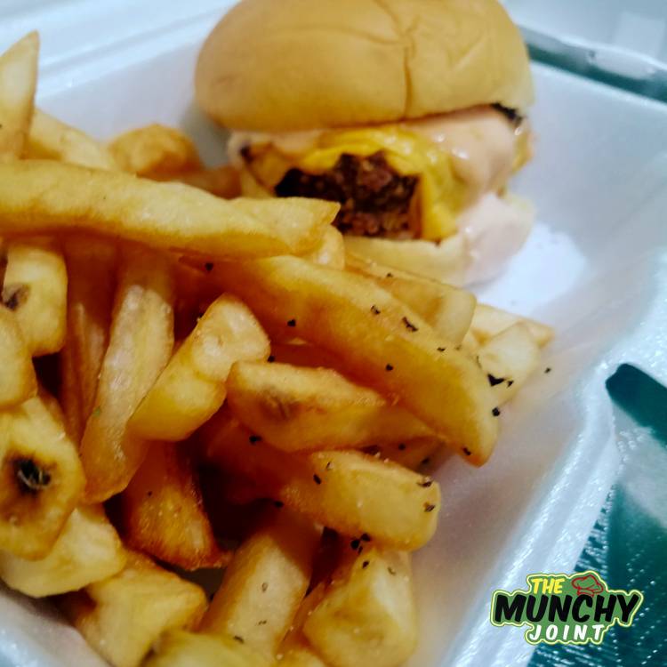 The Munchy Joint | restaurant | Wainwright St, Newark, NJ 07112, USA | 2013495229 OR +1 201-349-5229