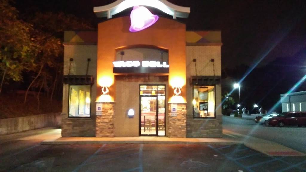 Taco Bell | meal takeaway | 105 E Ridge Rd, Griffith, IN 46319, USA | 2199722435 OR +1 219-972-2435
