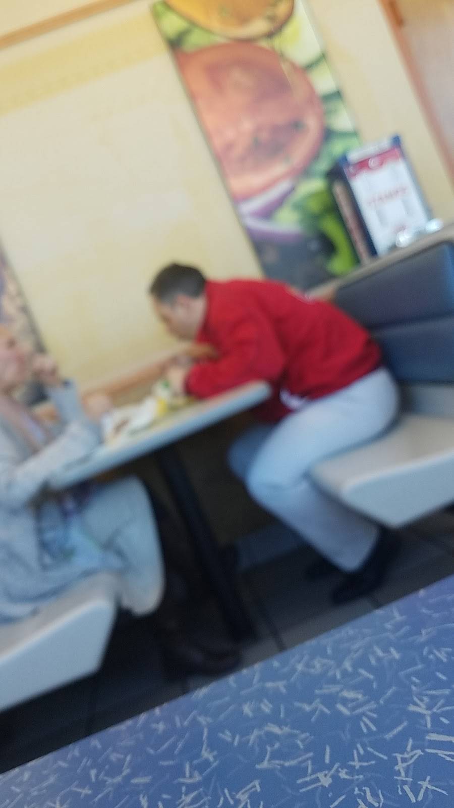 Subway | restaurant | 13553 Riverport Dr, Maryland Heights, MO 63043, USA | 3149421550 OR +1 314-942-1550