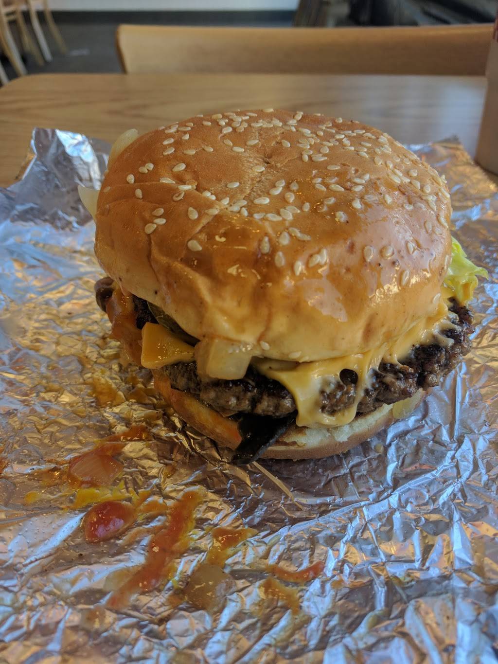 Five Guys | meal takeaway | 1689 Campbell Ln, Bowling Green, KY 42104, USA | 2709044599 OR +1 270-904-4599