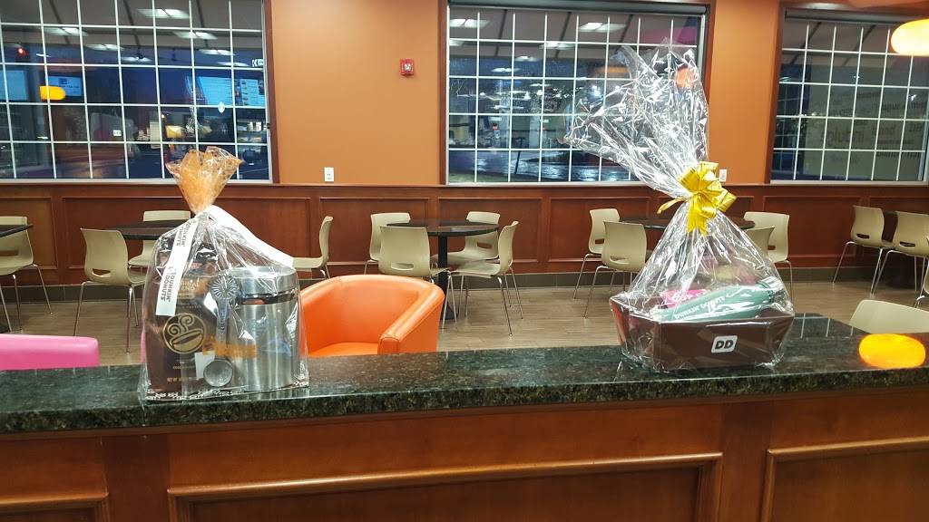 Dunkin | bakery | 4 Harding Ave, Ludlow, MA 01056, USA | 4135833482 OR +1 413-583-3482