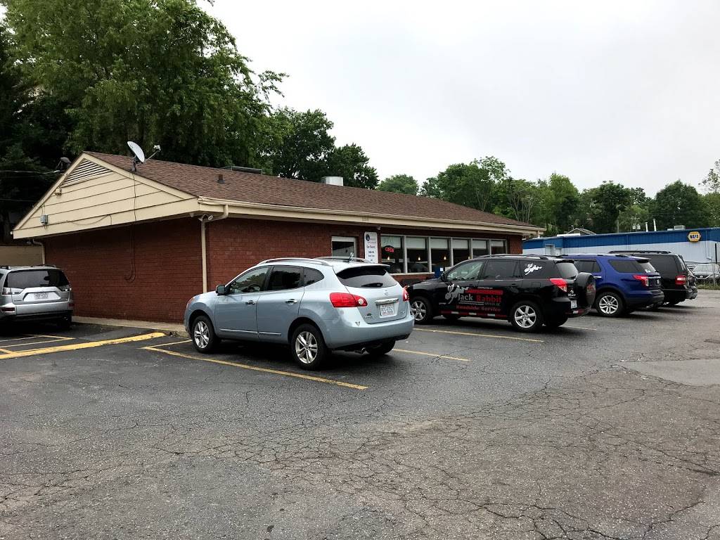 Five Points Restaurant | restaurant | 258 Broadway St, Asheville, NC 28801, USA | 8282528030 OR +1 828-252-8030