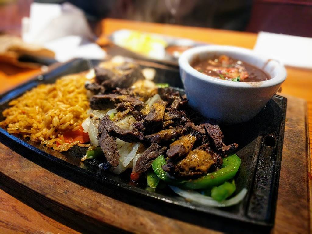 Chilis Grill & Bar | meal takeaway | 7410 Laguna Blvd, Elk Grove, CA 95758, USA | 9164782478 OR +1 916-478-2478